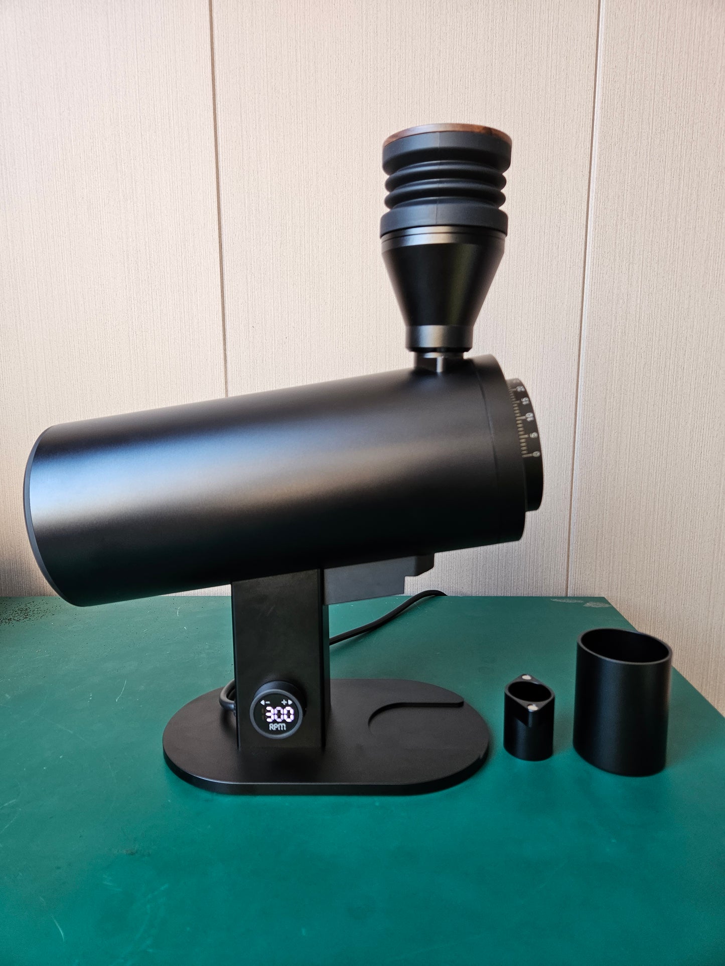 DF83V Variable Speed Coffee Grinder