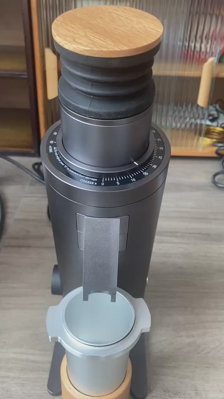 DF64V Detachable Chute for Easy Cleaning